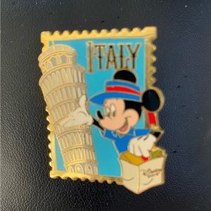 Disney Store Pins/Rome, Italy